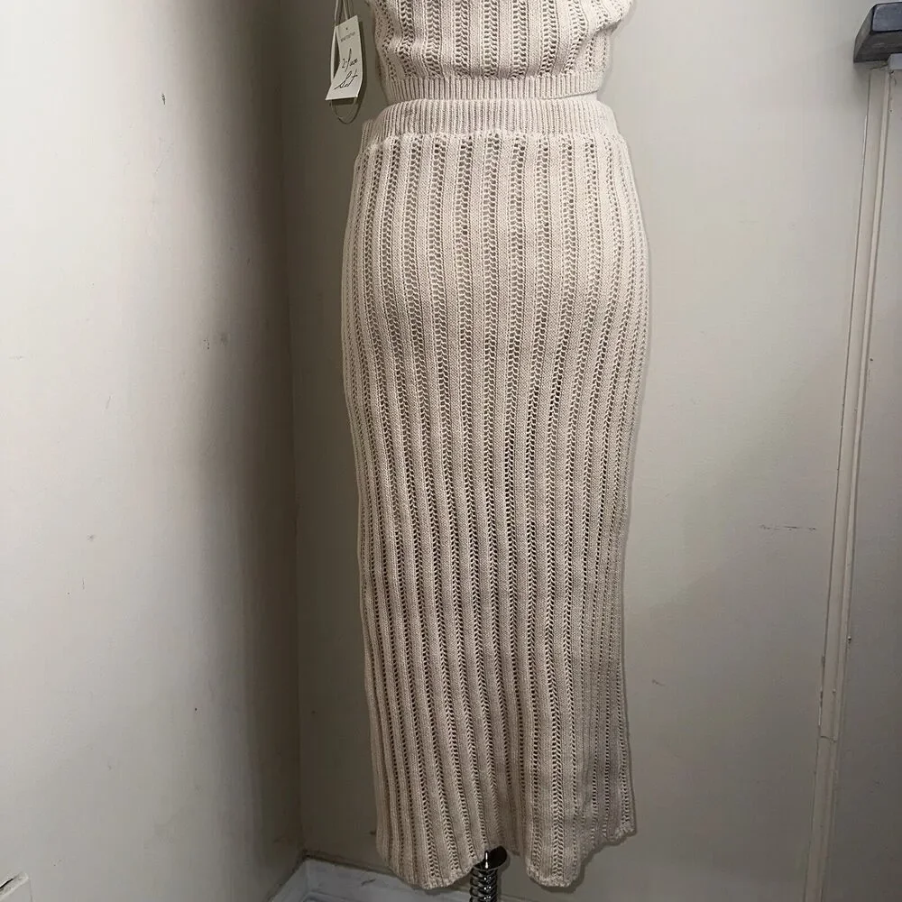 Sleeveless Crochet Knit Two-Piece Skirt Set in Cream
